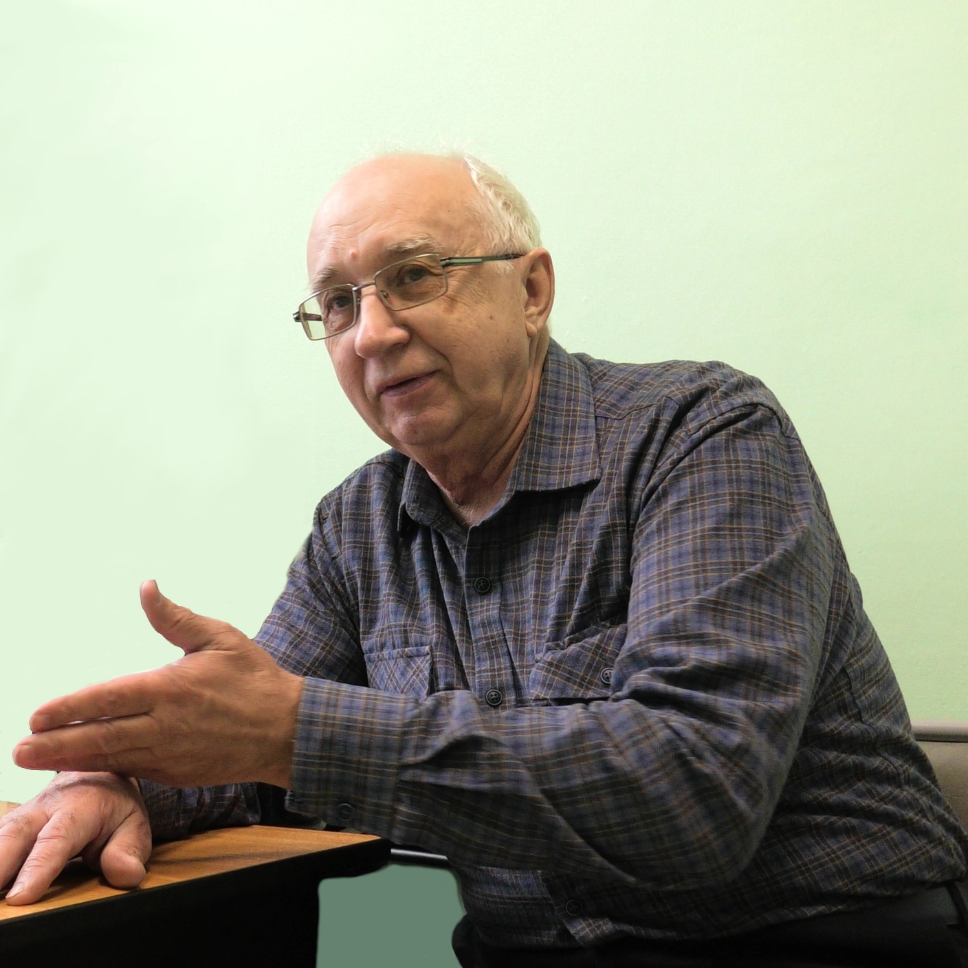 Основатель клиники «Жемчужинка» Бушуев В.А. Директор клиники «Жемчужинка» Бушуев В.А.